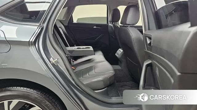 Volkswagen 7th Generation of Jetta 2021 Серый из Кореи, фото 3