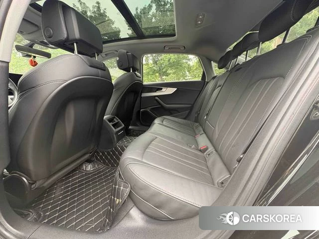 Audi A4L 2021 Черный из Китая, фото 3