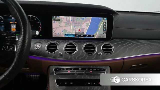 Mercedes-Benz E-Class W213 2021 Белый из Кореи, фото 3