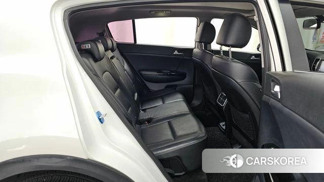 Kia Sportage 4th Generation 2018 Белый из Кореи, фото 3