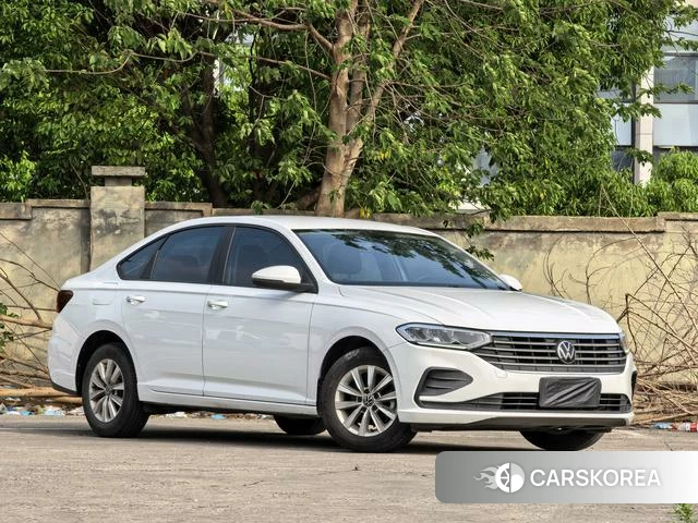 Volkswagen Lavida 2024 Белый из Китая, фото 3
