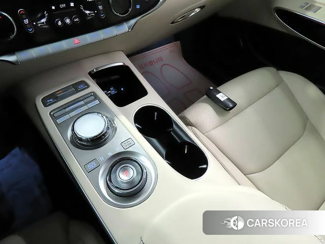 Genesis GV70 2021 Фиолетовый из Кореи, фото 3