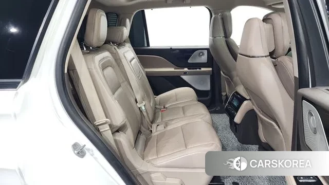 Lincoln Aviator 2nd generation 2021 Белый из Кореи, фото 3
