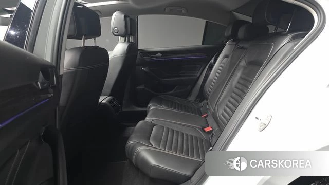 Volkswagen Passat GT (B8) 2021 Белый из Кореи, фото 3