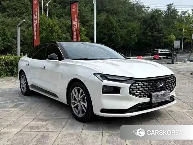 Ford Mondeo 2023 Белый из Китая, фото 3
