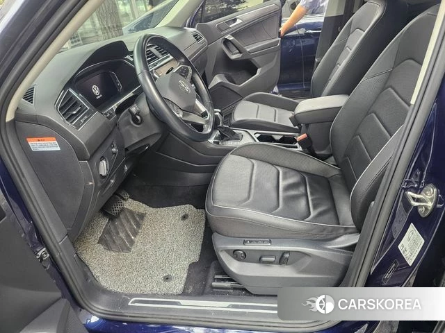 Volkswagen Tiguan Allspace 2023 Синий из Кореи, фото 3