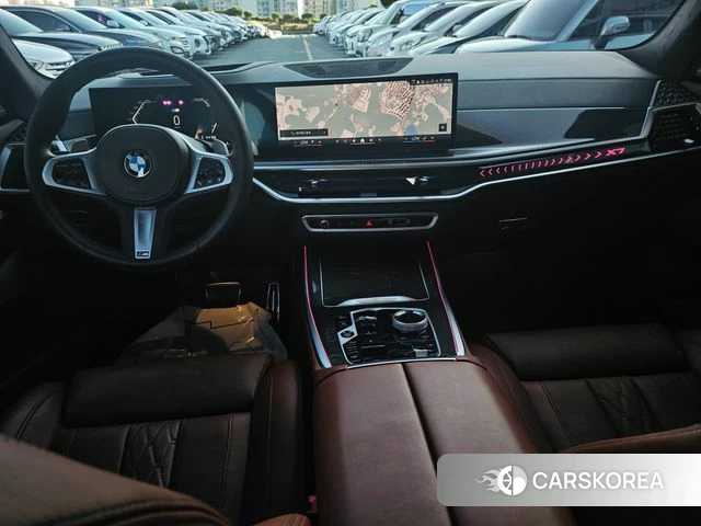 BMW X7 (G07) 2024 Черный из Кореи, фото 3