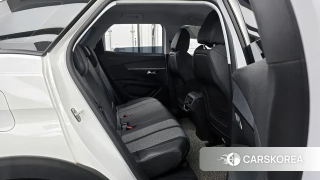 Peugeot 3008 second generation 2019 Белый из Кореи, фото 3