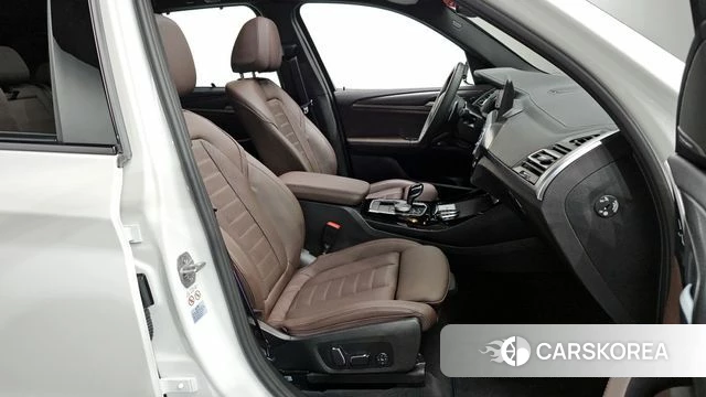 BMW X3 (G01) 2024 Белый из Кореи, фото 3