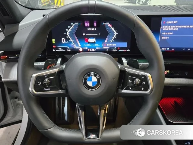 BMW 5 Series (G60) 2024 Белый из Кореи, фото 3