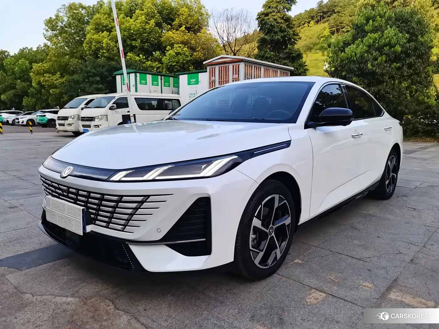 Chang'an Yidong 2025 Белый из Китая, фото 3