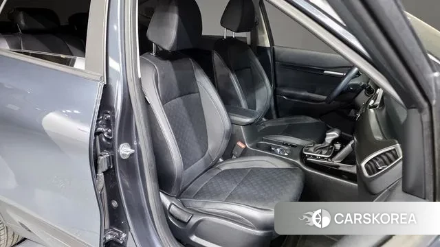 Kia Seltos 2021 Серый из Кореи, фото 3