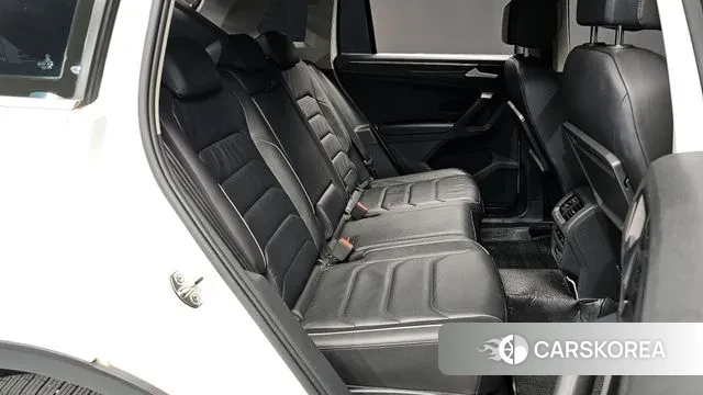 Volkswagen Tiguan second Generation 2020 Белый из Кореи, фото 3