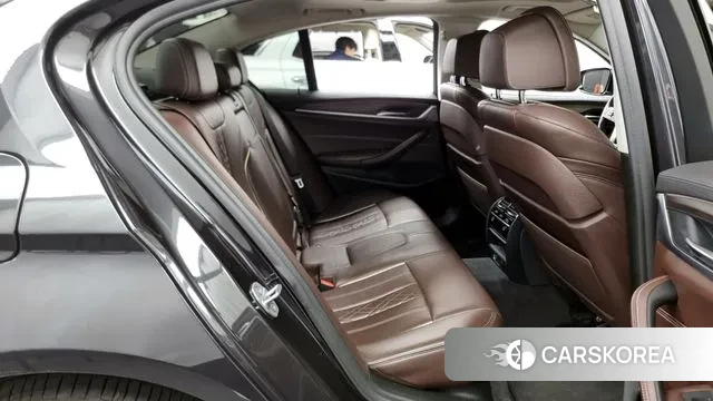 BMW 5 Series (G30) 2018 Серый из Кореи, фото 3