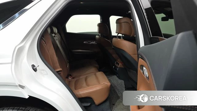 Genesis GV70 2023 Белый из Кореи, фото 3