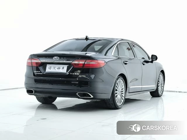 Ford Taurus 2019 Черный из Китая, фото 3