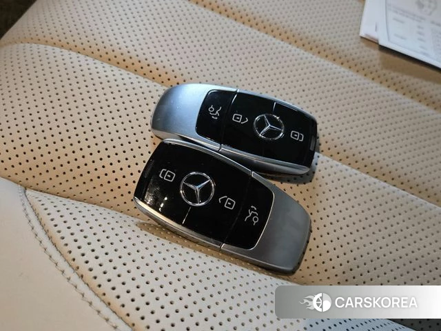 Mercedes-Benz E-Class W213 2018 Белый из Кореи, фото 3