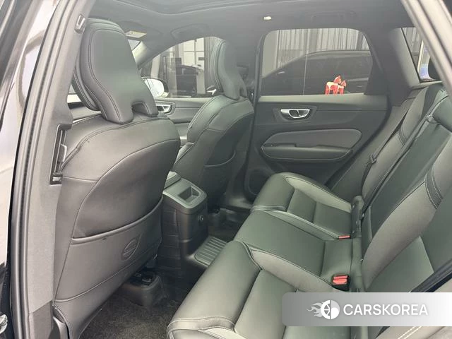 Volvo XC60 PHEV 2024 Черный из Китая, фото 3