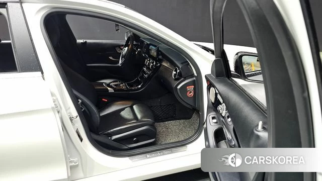 Mercedes-Benz C-Class W205 2019 Белый из Кореи, фото 3