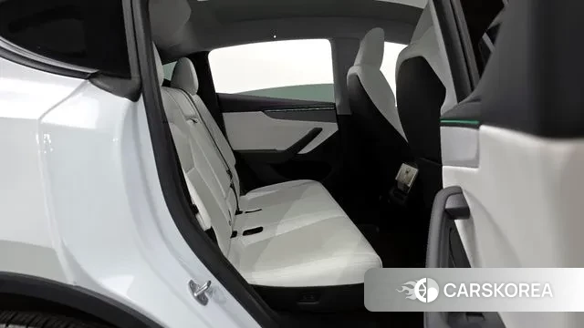 Tesla Model Y 2025 Белый из Кореи, фото 3