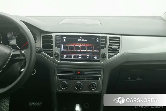 Volkswagen Golf*Jiayu 2018 Белый из Китая, фото 3