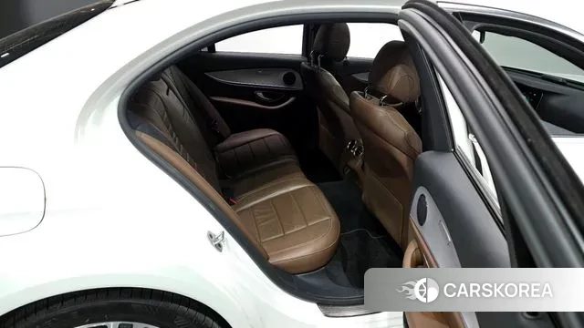 Mercedes-Benz E-Class W213 2020 Белый из Кореи, фото 3