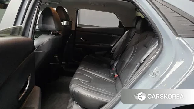 Hyundai Avante (CN7) 2022 Светло-серебряный цвет из Кореи, фото 3