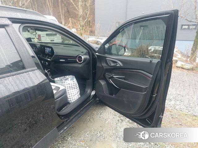 Chevrolet (GM Daewoo) Trax Crossover 2025 Черный из Кореи, фото 3