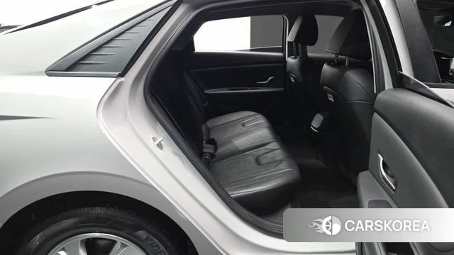 Hyundai Avante (CN7) 2020 Серебристо-серый из Кореи, фото 3