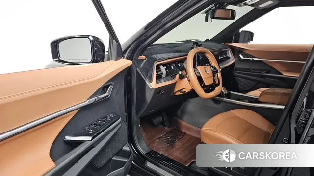 Ssangyong Torres 2024 Черный из Кореи, фото 3