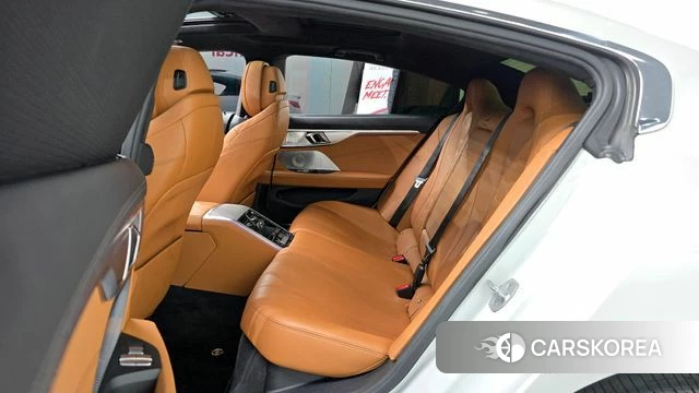 BMW 8 Series (G15) 2020 Белый из Кореи, фото 3