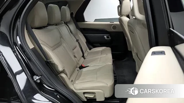 Land Rover Discovery 5 2018 Черный из Кореи, фото 3