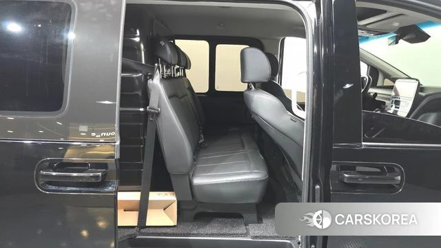 Hyundai Staria 2022 Черный из Кореи, фото 3