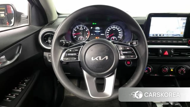 Kia The New K3 2nd generation 2022 Белый из Кореи, фото 3