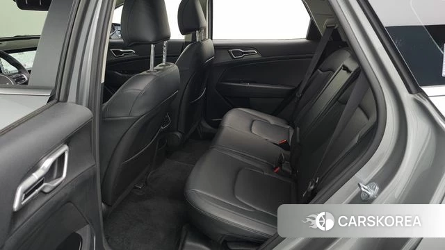 Kia Sportage 5th Generation 2022 Серебристо-серый из Кореи, фото 3