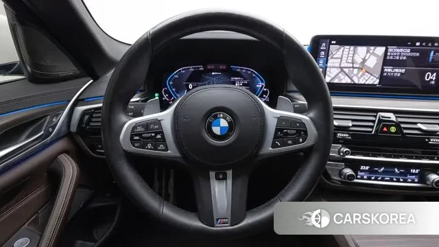 BMW 5 Series (G30) 2021 Белый из Кореи, фото 3