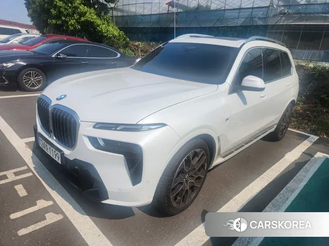 BMW X7 (G07) 2024 Белый из Кореи, фото 3