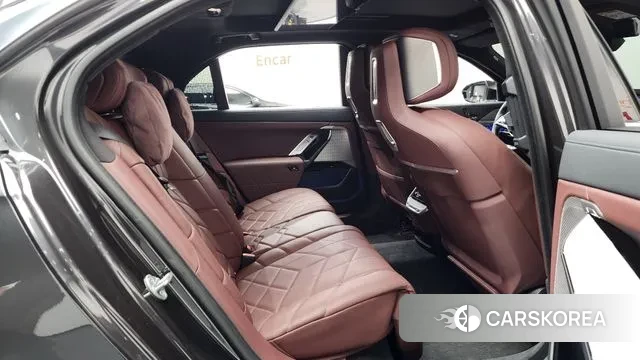 BMW 7 Series (G70) 2023 Серый из Кореи, фото 3