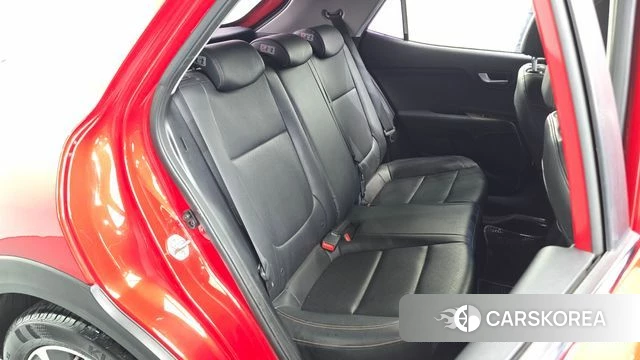 Kia Stonic 2018 Красный из Кореи, фото 3