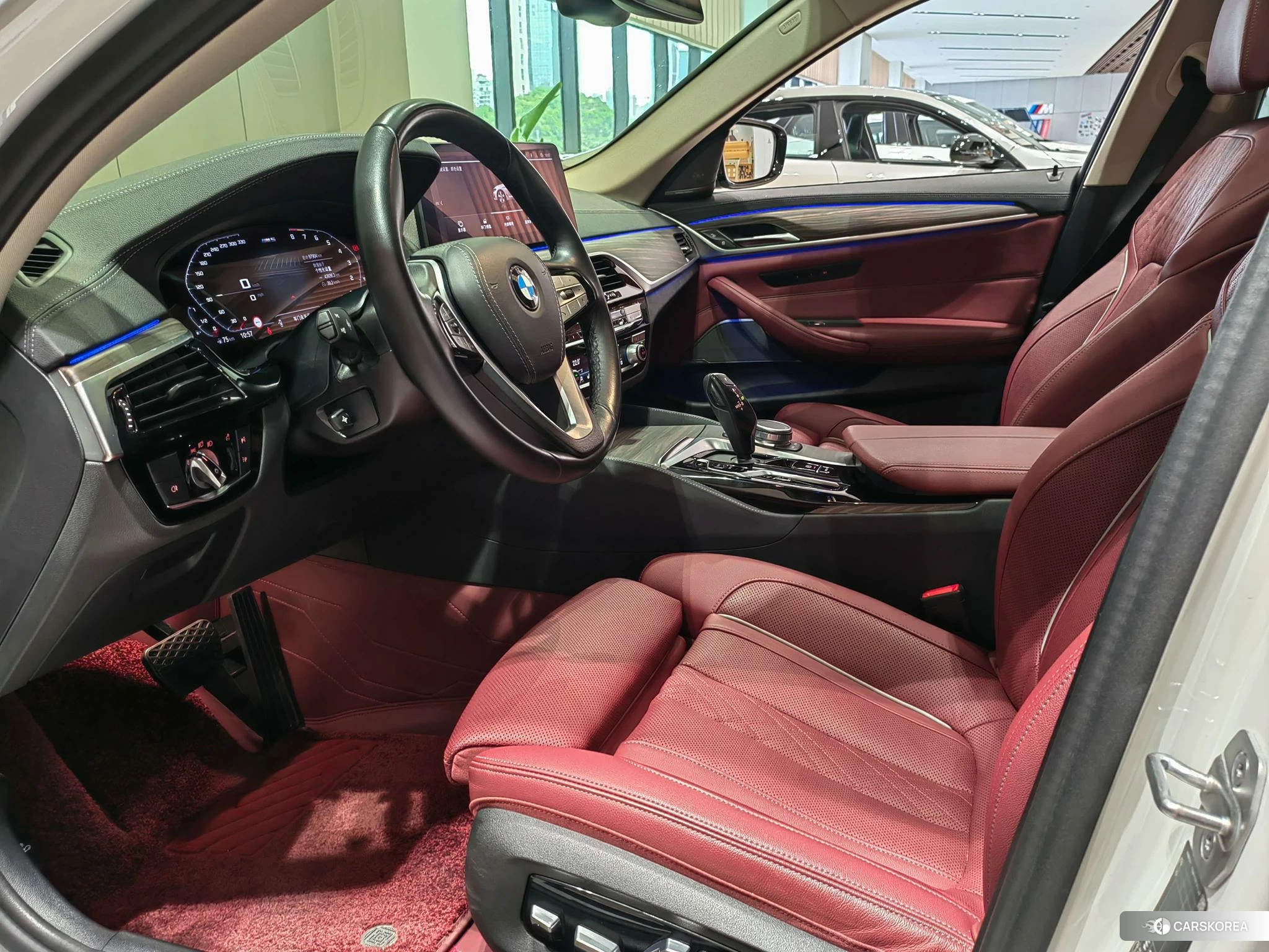 BMW 5 series 2021 Серебристо-серый из Китая, фото 3
