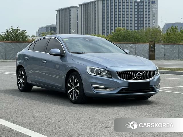 Volvo S60 2018 Синий из Китая, фото 3