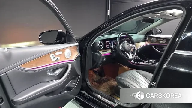 Mercedes-Benz E-Class W213 2019 Черный из Кореи, фото 3