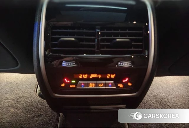 BMW X5 (G05) 2026 Светло-серебряный цвет из Кореи, фото 3