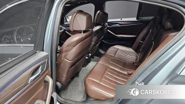 BMW 5 Series (G30) 2018 Серый из Кореи, фото 3