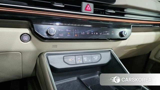 Kia The New Carnival 4th Generation 2024 Черный из Кореи, фото 3