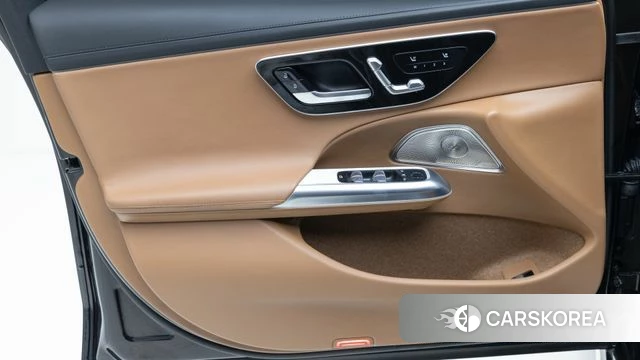 Mercedes-Benz E-Class W214 2024 Черный из Кореи, фото 3