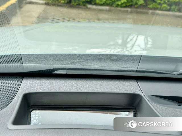 Toyota Camry 2025 Серебристо-серый из Китая, фото 3