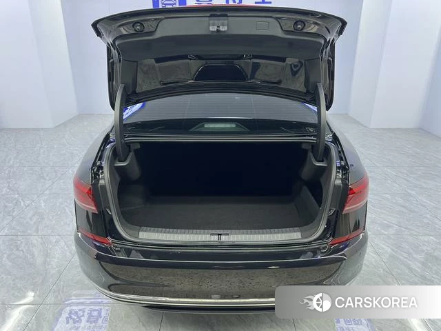 Volkswagen Passat 2023 Черный из Китая, фото 3