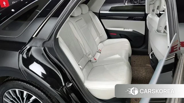 Hyundai Grandeur Hybrid (GN7) 2023 Черный из Кореи, фото 3