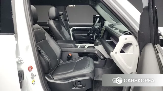 Land Rover Defender (L663) 2025 Белый из Кореи, фото 3